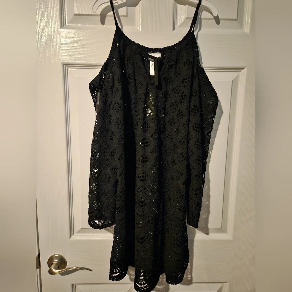 Beach Cover-Up NWT, Size Medium, Black Cold Shoulder